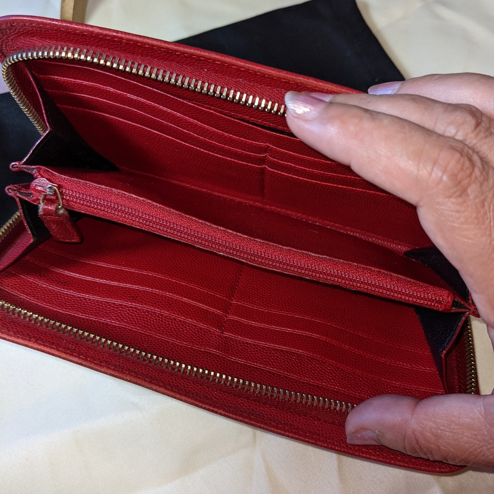 Yves Saint Laurent Red Leather zippy wallet - Picture 6 of 6
